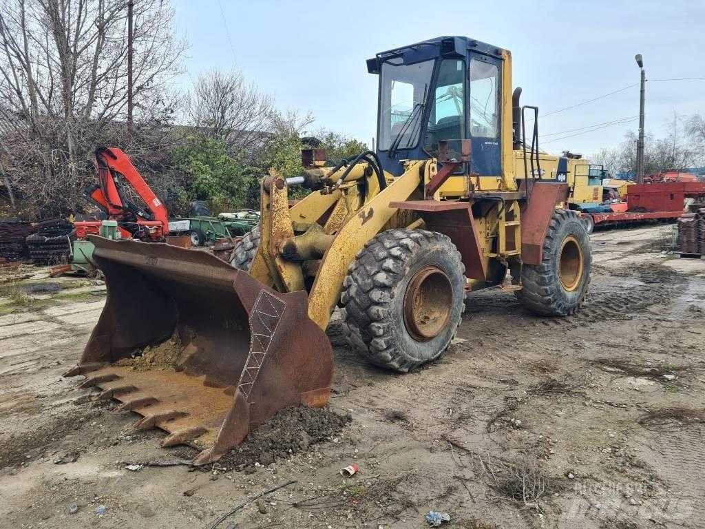 Komatsu WA 250 輪胎式裝載機