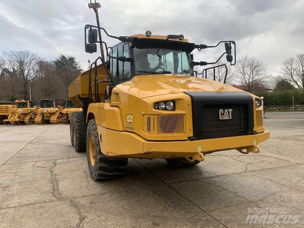 CAT 730 鉸接式起吊車