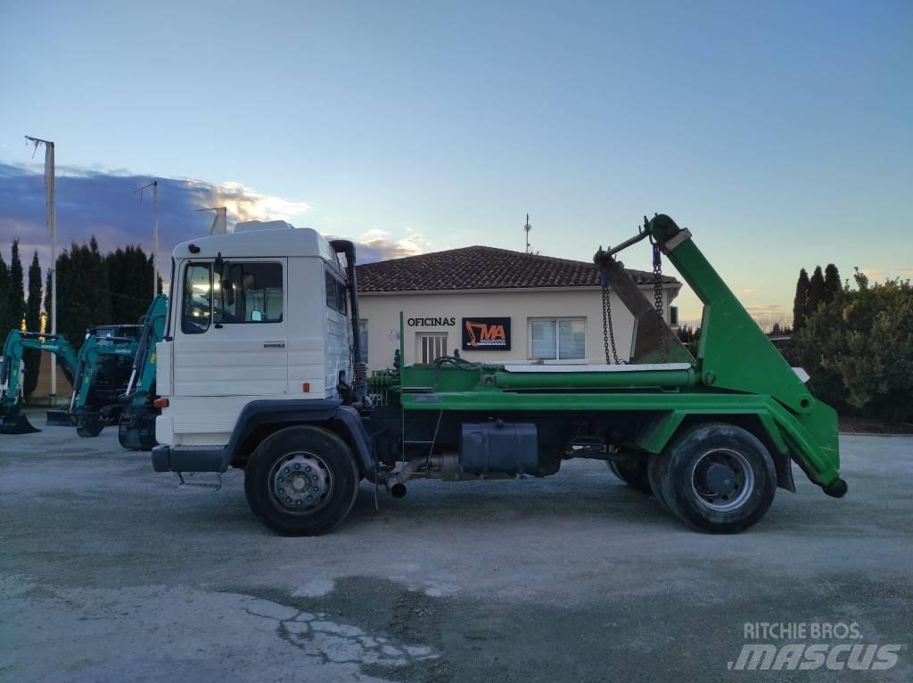 Pegaso 1223 貨櫃框架卡車