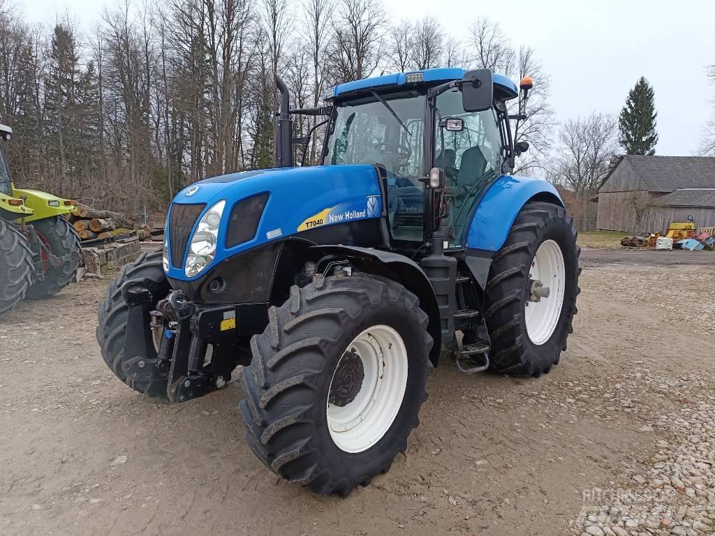 New Holland T7040 曳引機