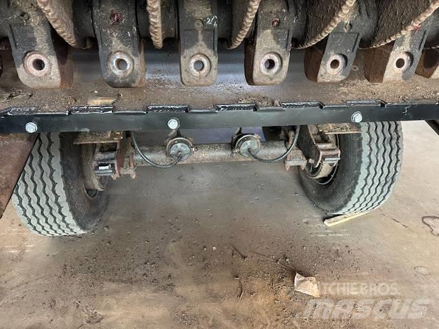 Doppstadt AK 560 廢棄物撕碎機