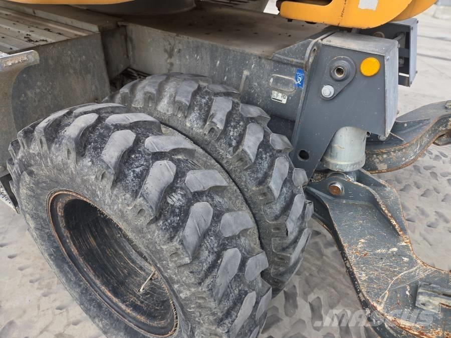 Liebherr 912 COMPACT 旋轉式挖土機/掘鑿機/挖掘機