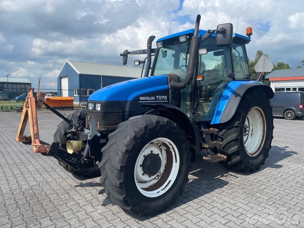 New Holland TS 115 曳引機