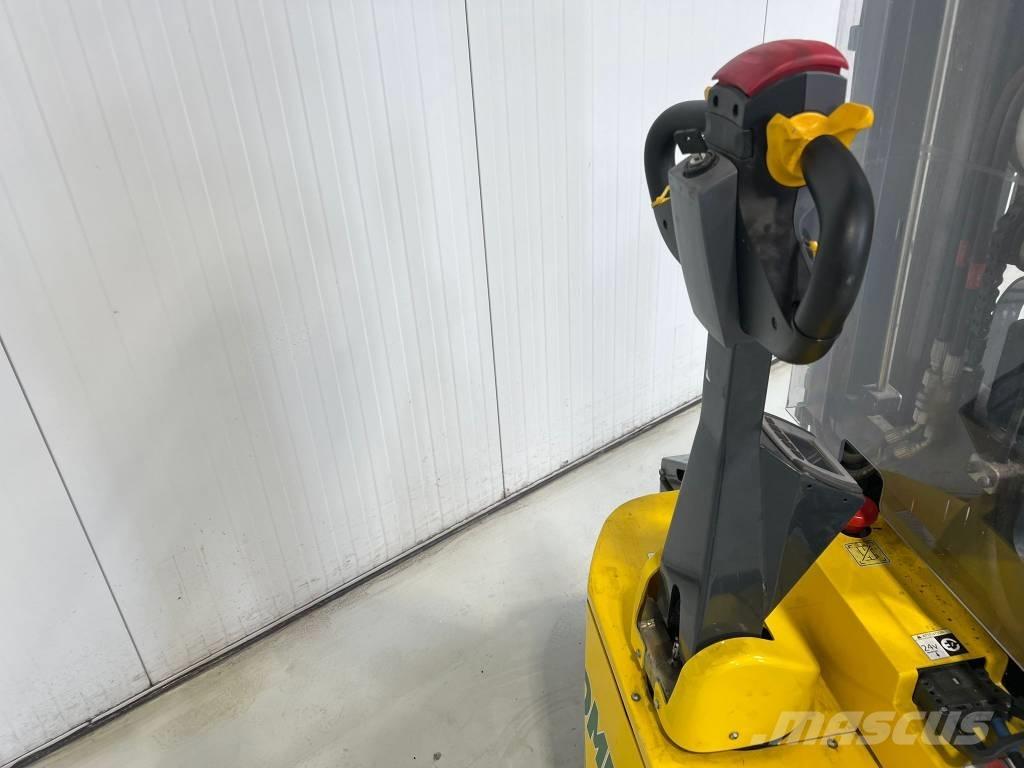 Combilift WR 自走式堆積機