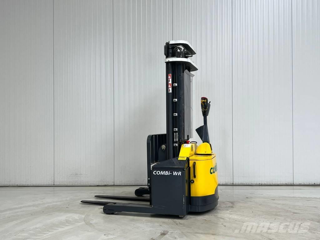 Combilift WR 自走式堆積機