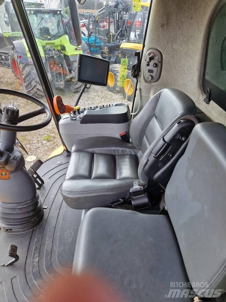 New Holland CX 8070 聯合收穫機