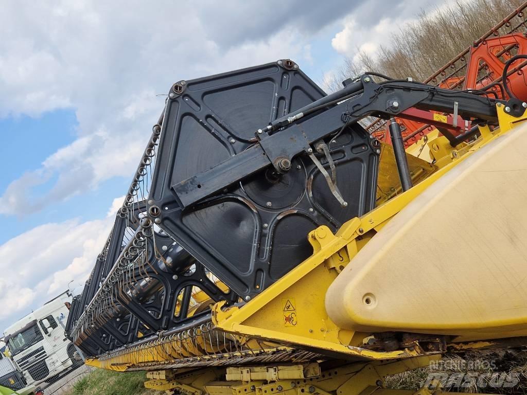 New Holland CX 8070 聯合收穫機