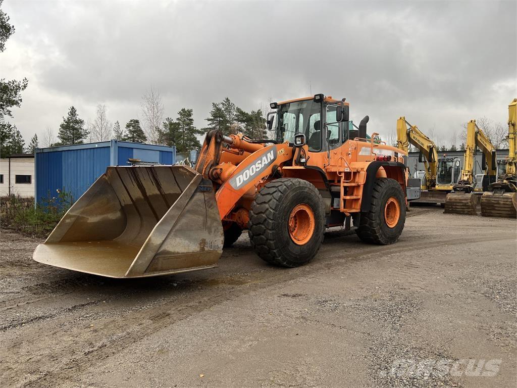 Doosan DL450 輪胎式裝載機