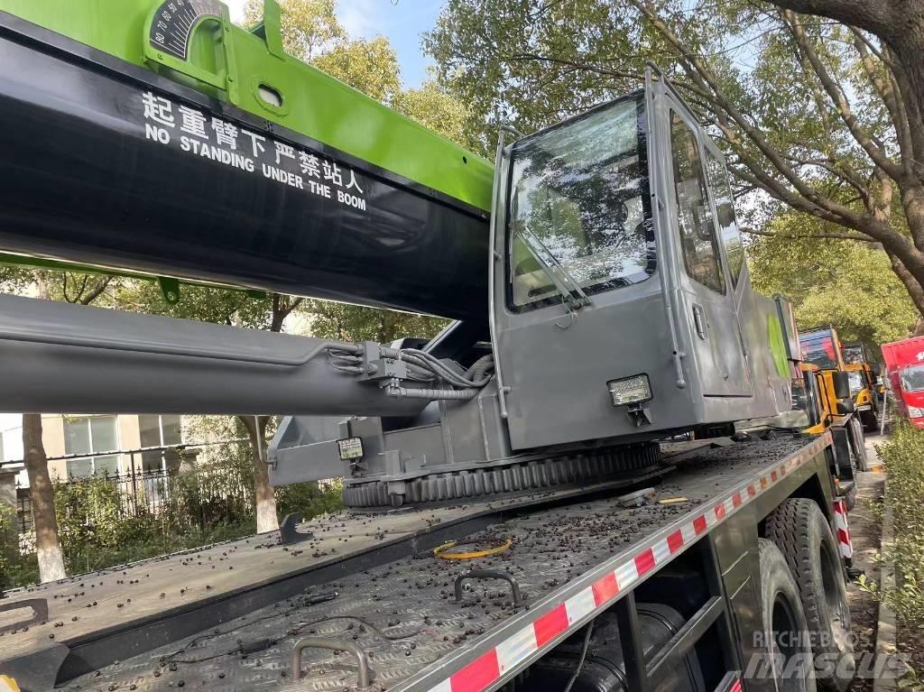 Zoomlion ZTC 700 V 全路面起重機/吊車