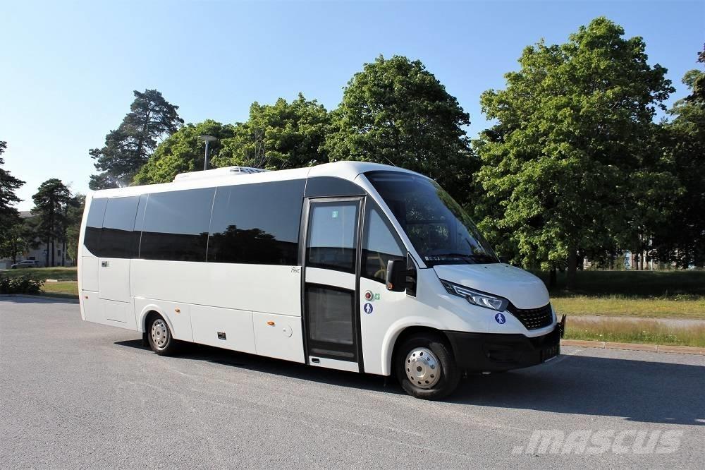 Iveco Rosero First 校車
