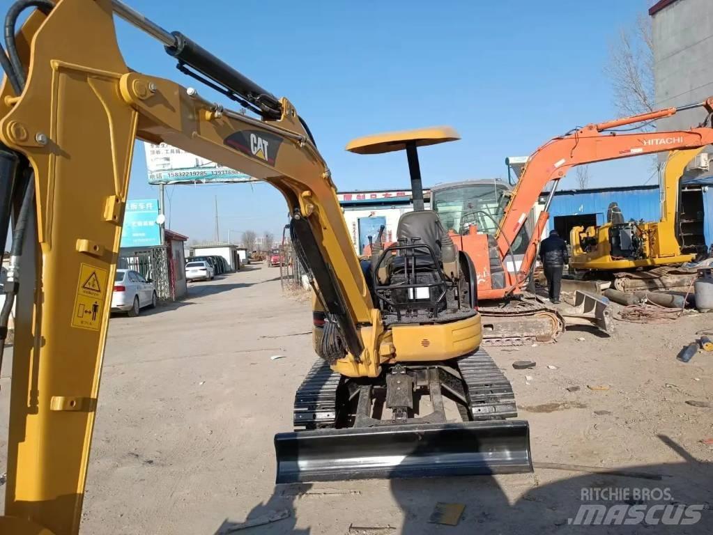 CAT 303 CR 小型挖土機/掘鑿機<7t(小型挖掘機)