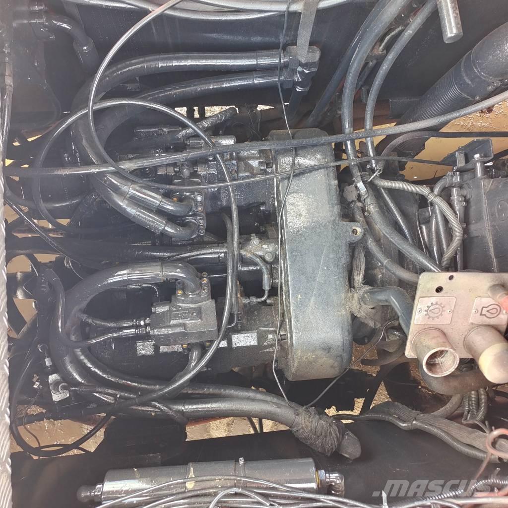 Kalmar DRF 450 前伸型堆積機