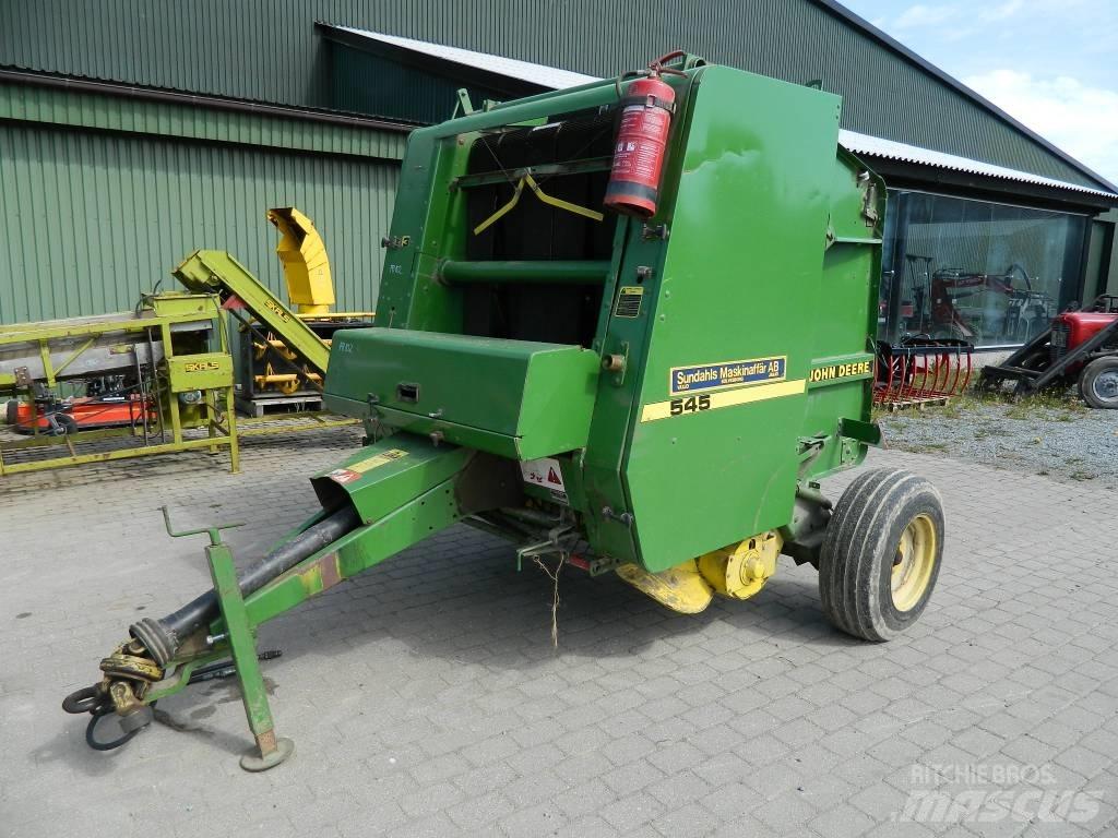 John Deere 545 圓型牧草打包機