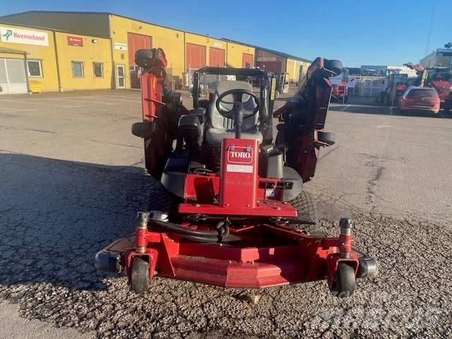 Toro 4000 騎乘式割草機