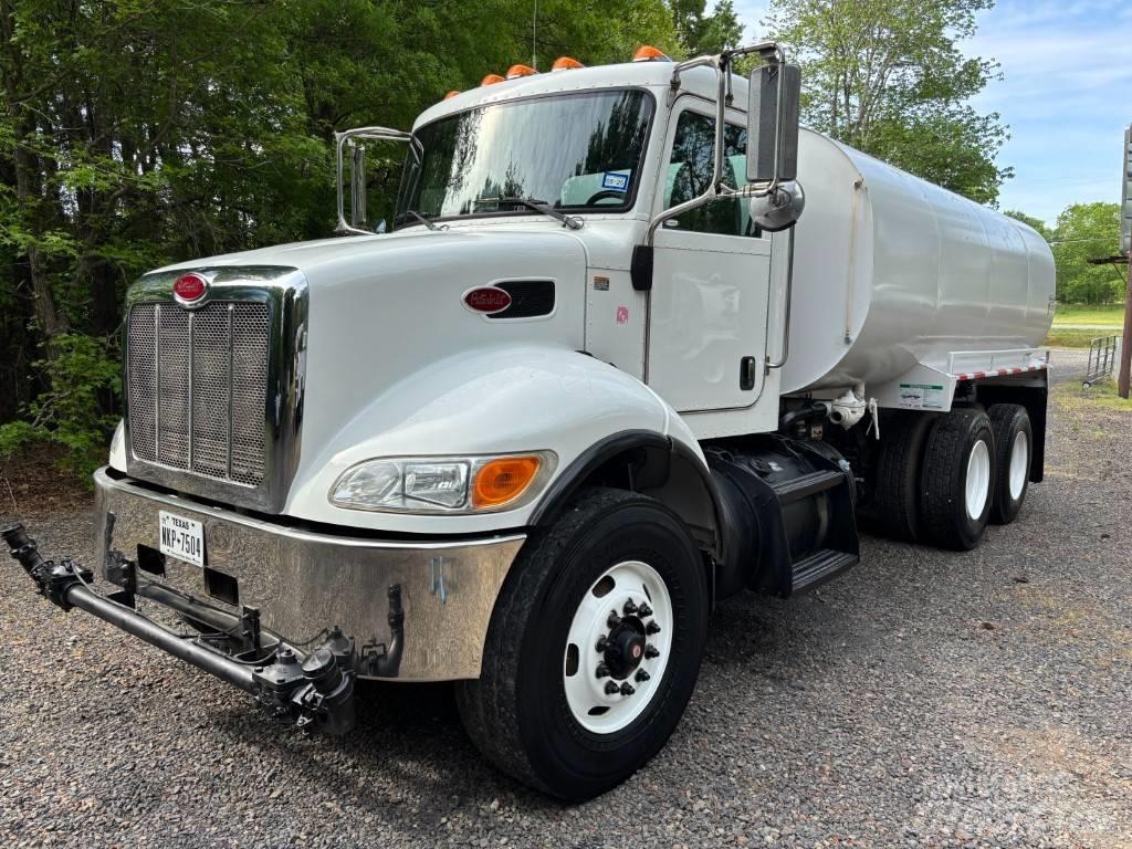 Peterbilt 348 水車