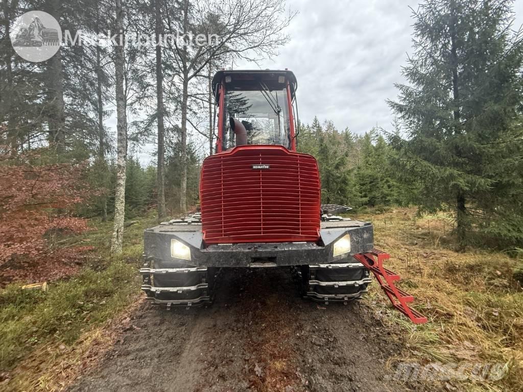 Komatsu 835 集運機