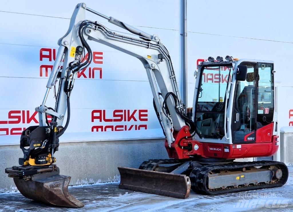 Takeuchi TB 250 小型挖土機/掘鑿機<7t(小型挖掘機)