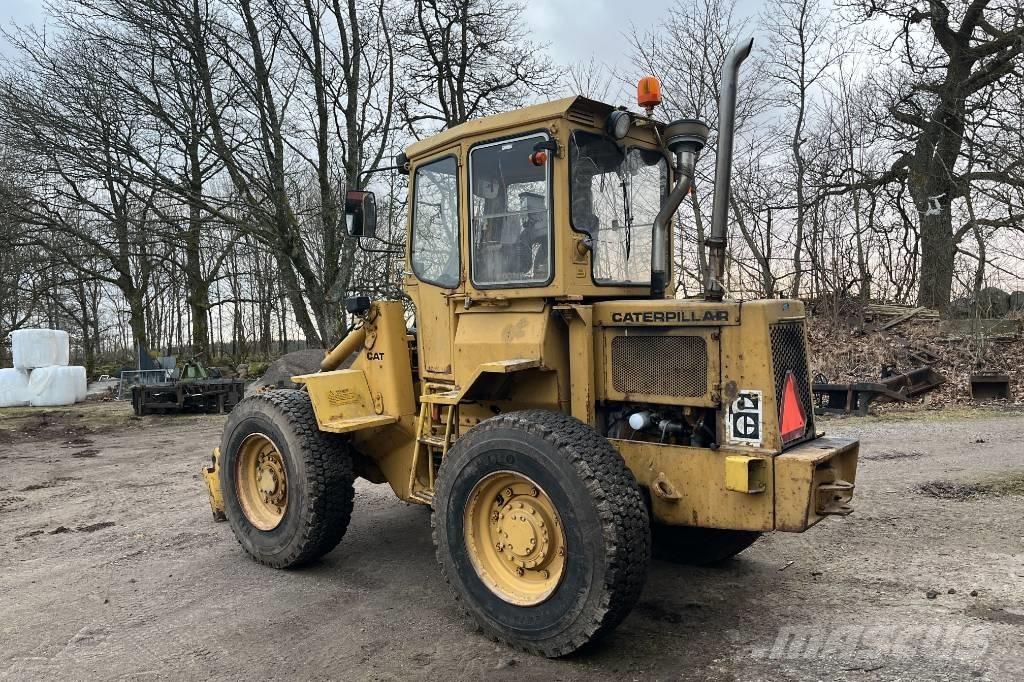 CAT 910 輪胎式裝載機
