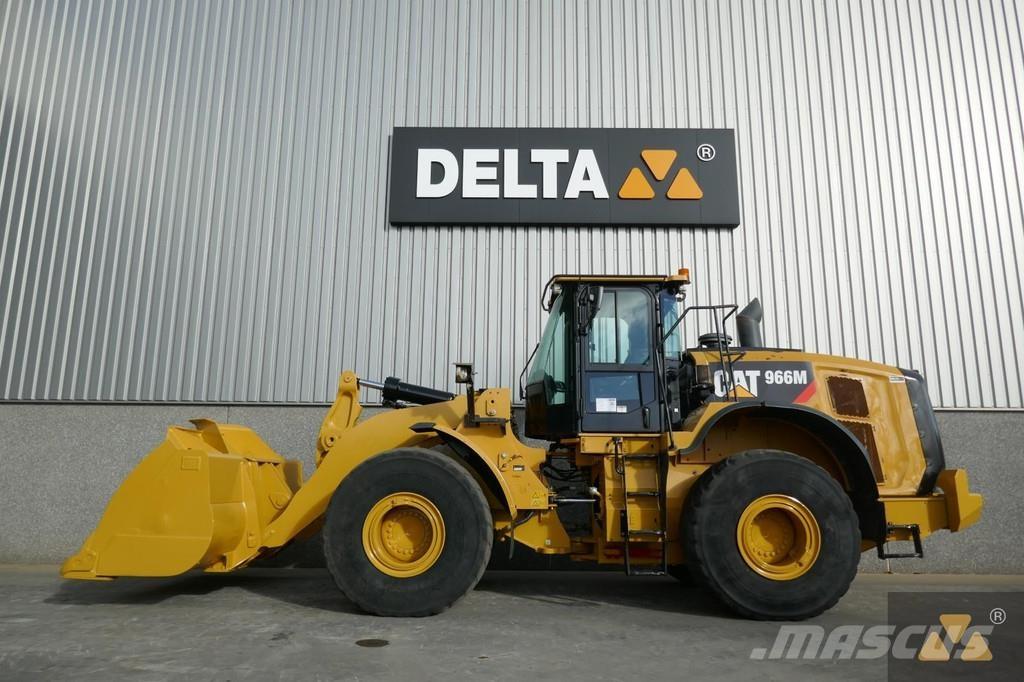 CAT 966M 輪胎式裝載機