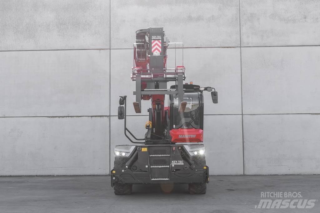 Manitou MRT 2660 伸縮臂操作車