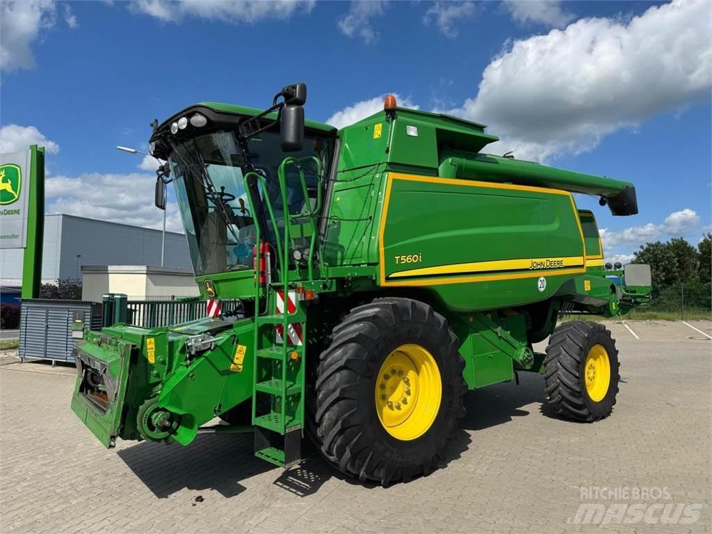 John Deere T560 HM 聯合收穫機