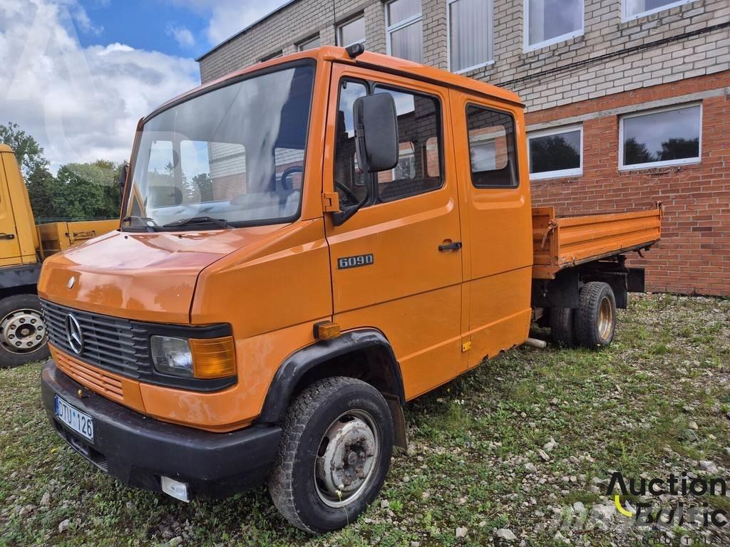 Mercedes-Benz 609 傾卸式卡車