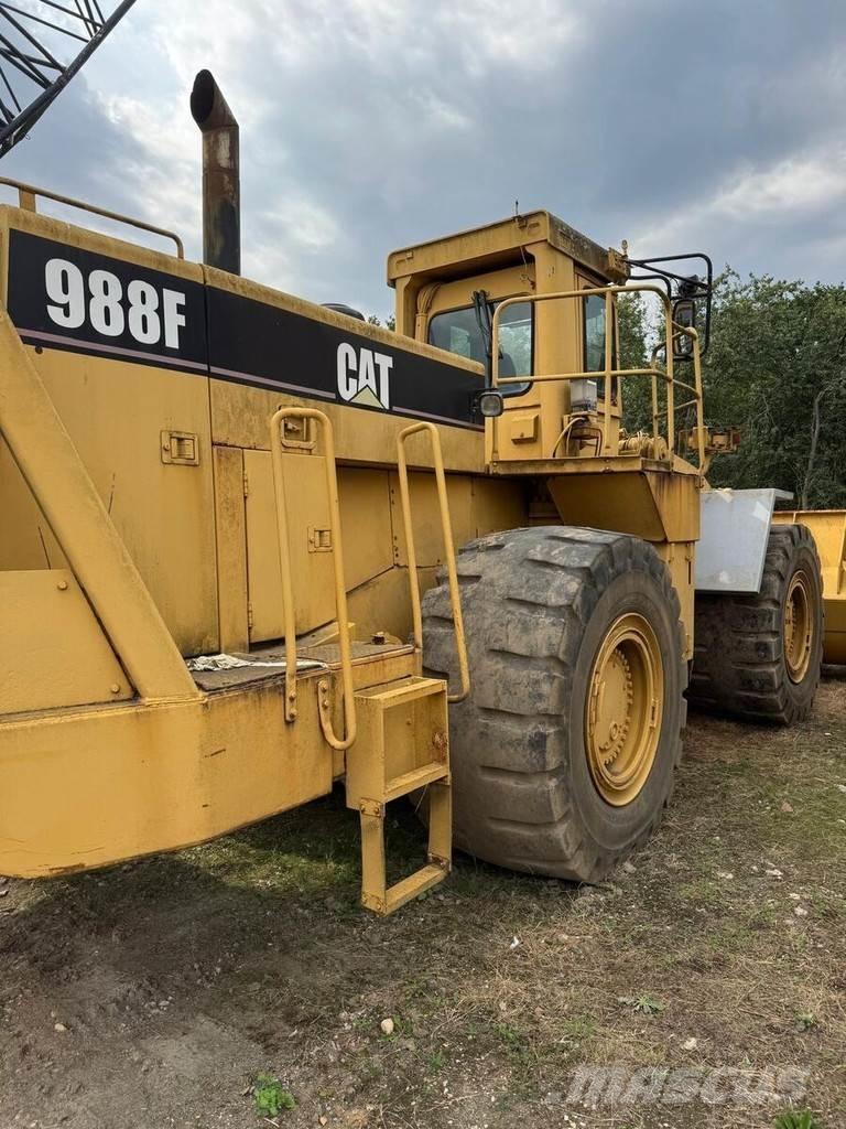 CAT 988F 輪胎式裝載機
