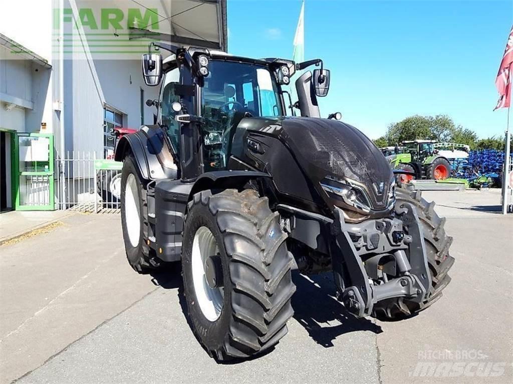 Valtra q265 曳引機