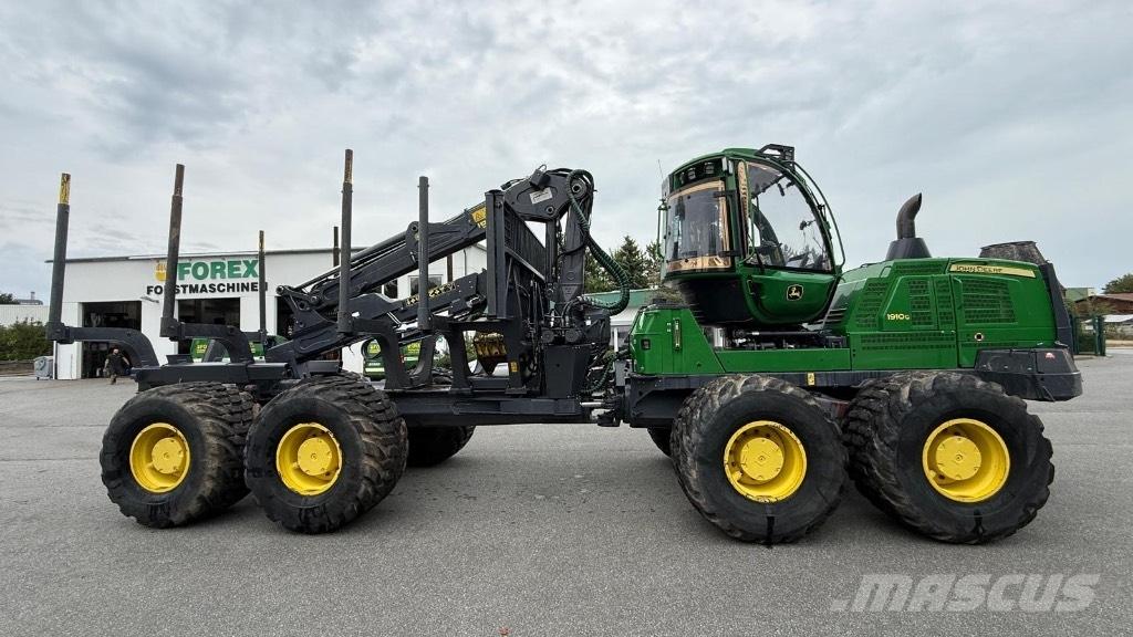 John Deere 1910G 集運機