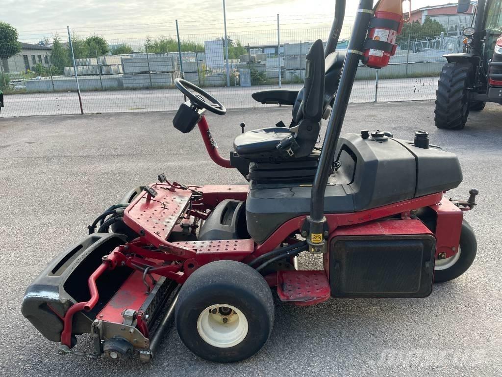 Toro GR3250 騎乘式割草機