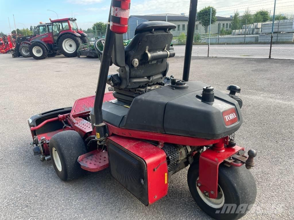 Toro GR3250 騎乘式割草機