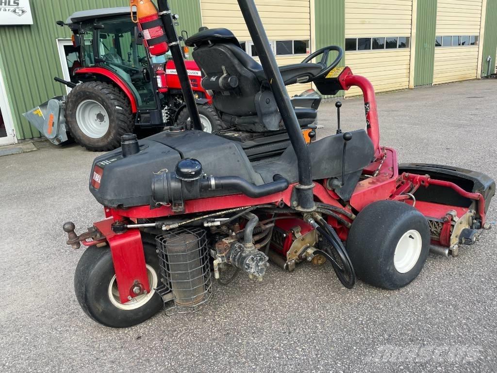 Toro GR3250 騎乘式割草機