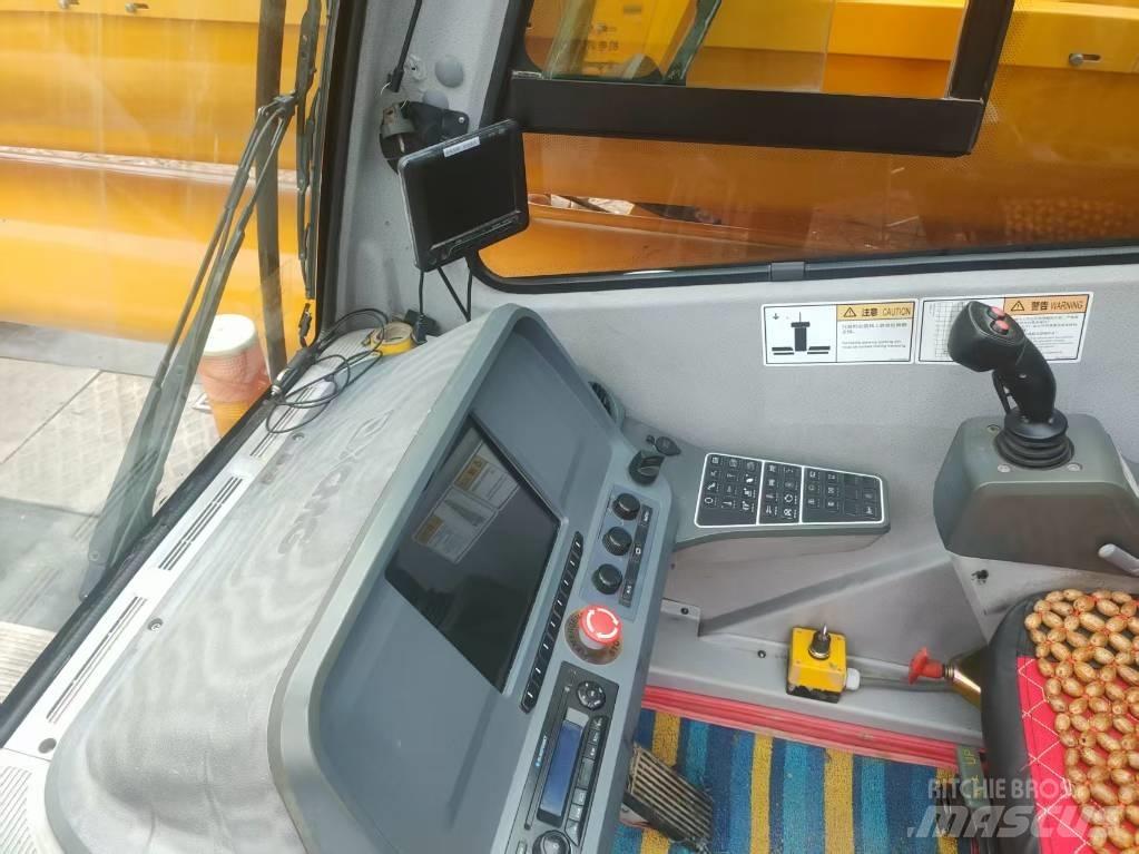 XCMG XCT 130 全路面起重機/吊車