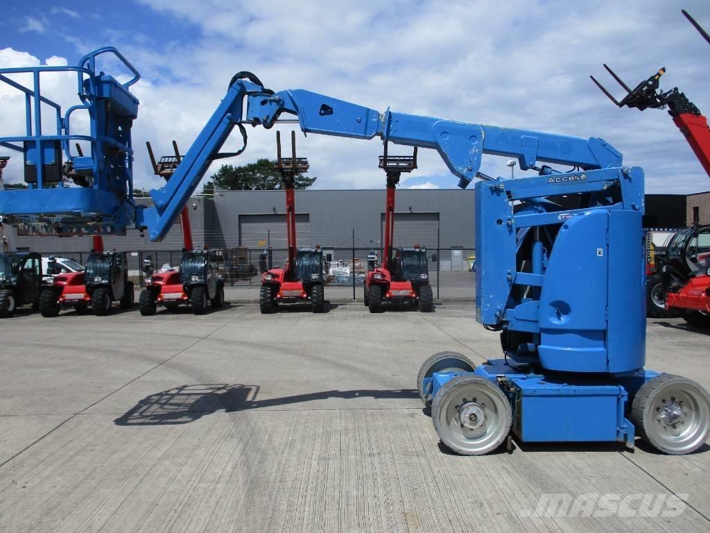 JLG E300AJP (180) 緊湊型自走式伸縮臂式升降機