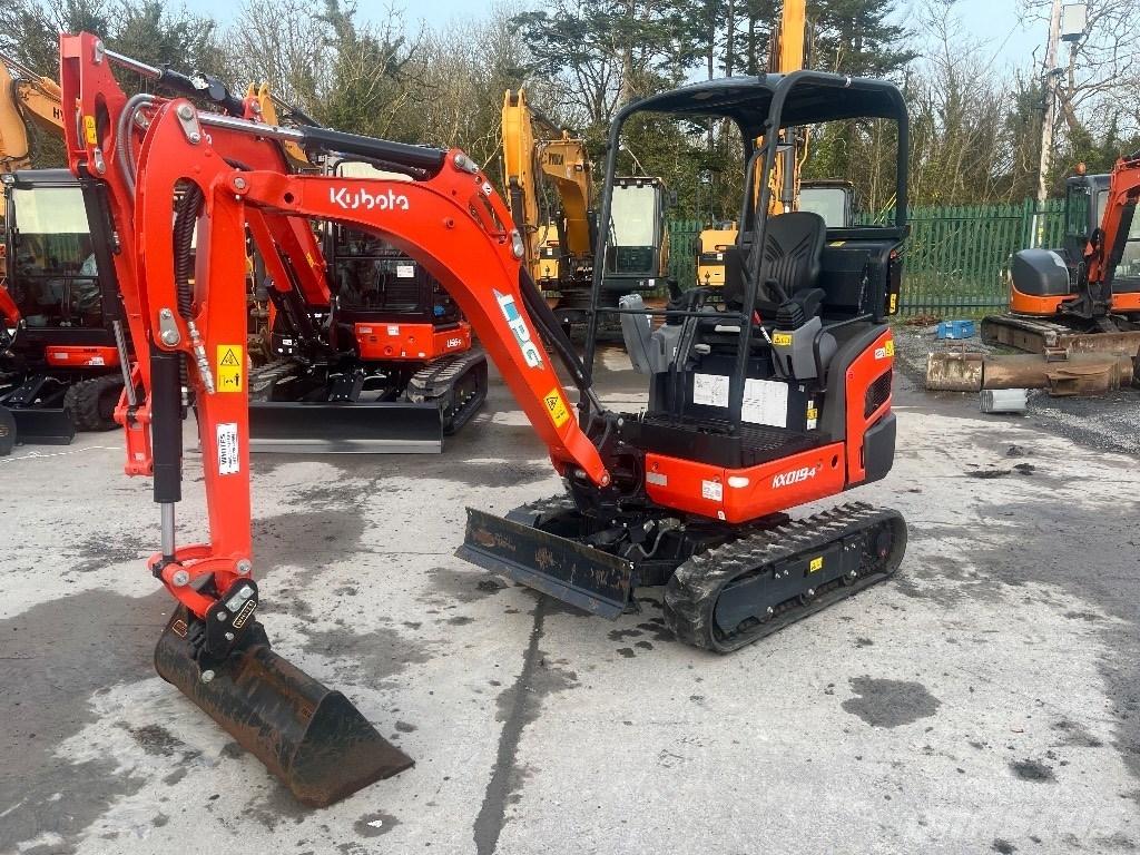 Kubota KX 019-4 小型挖土機/掘鑿機<7t(小型挖掘機)