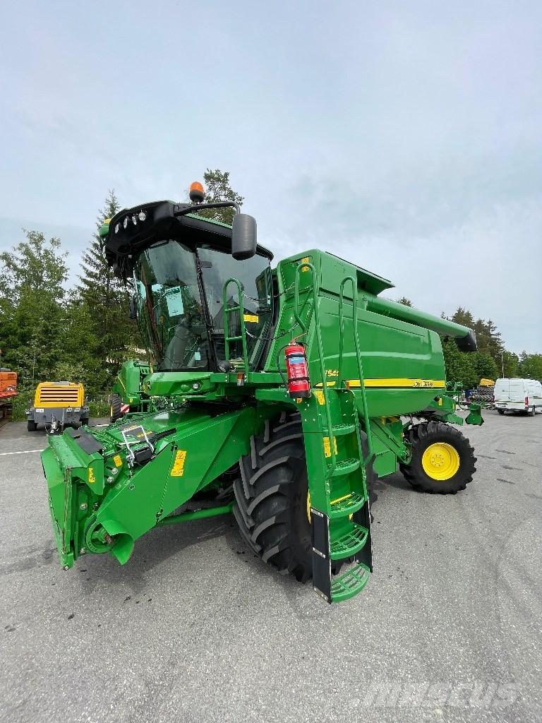 John Deere W540 聯合收穫機