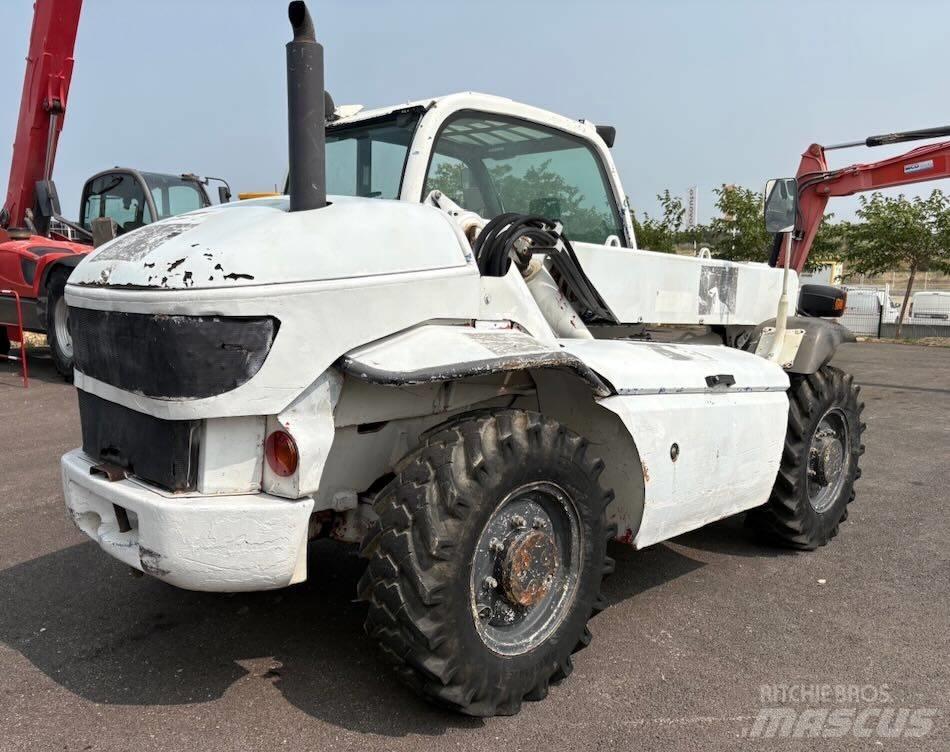 Manitou MT 523 伸縮臂操作車