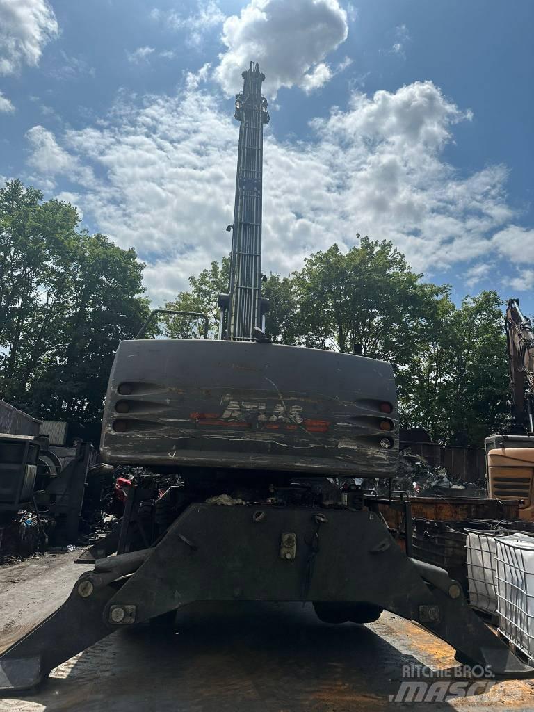 Atlas 520 MH 廢棄物/工業用操作車