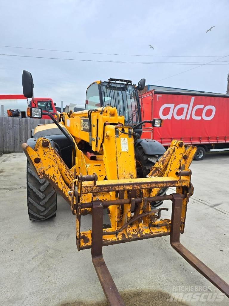 JCB 535-125 伸縮臂操作車
