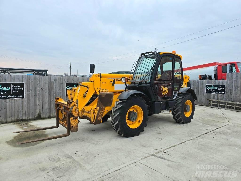 JCB 535-125 伸縮臂操作車