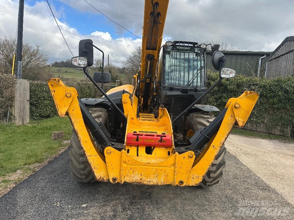 JCB 540-170 伸縮臂操作車