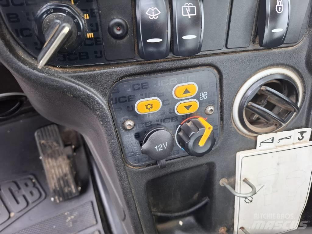 JCB 535-125 伸縮臂操作車