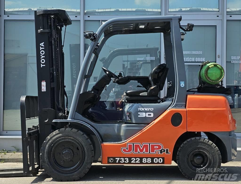 Toyota 8 FG 30 F 液化石油氣LPG卡車