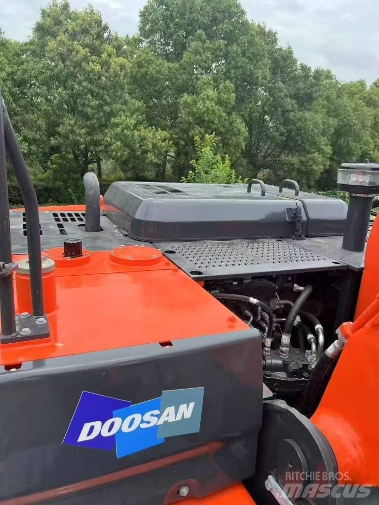 Doosan DX 225LC-9C 履帶式 挖土機/掘鑿機/挖掘機