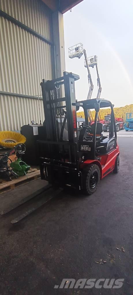 Manitou MI 25 柴油卡車