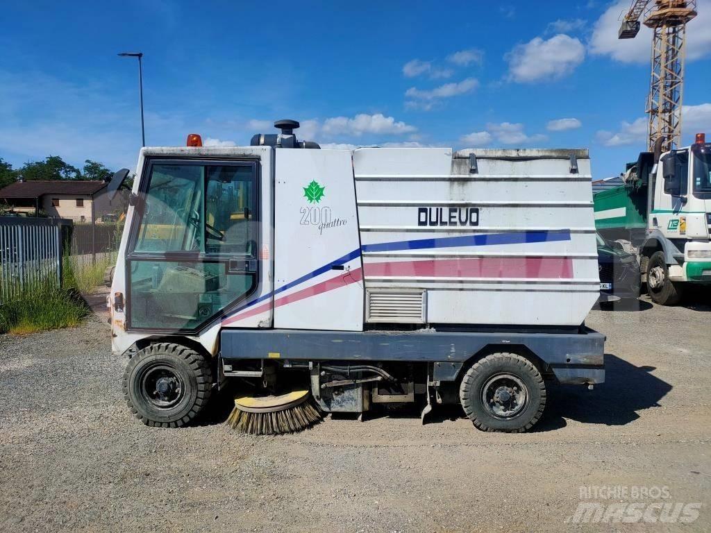 Dulevo 200 Quattro 掃倉機