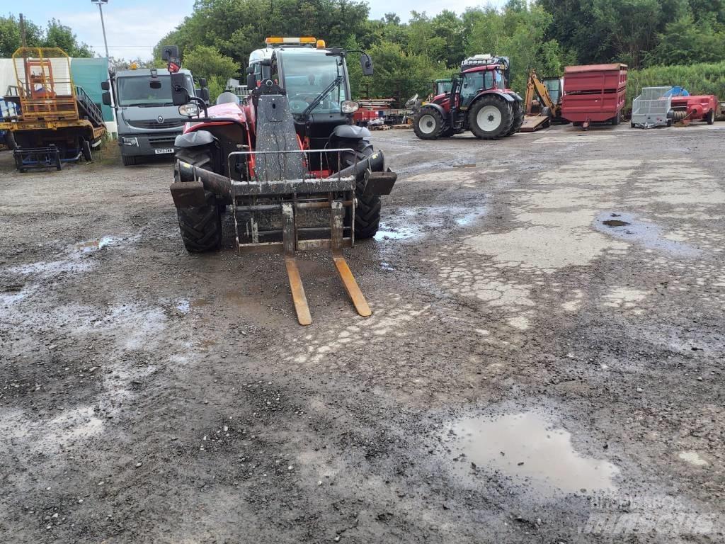 Manitou MT 1335 伸縮臂操作車