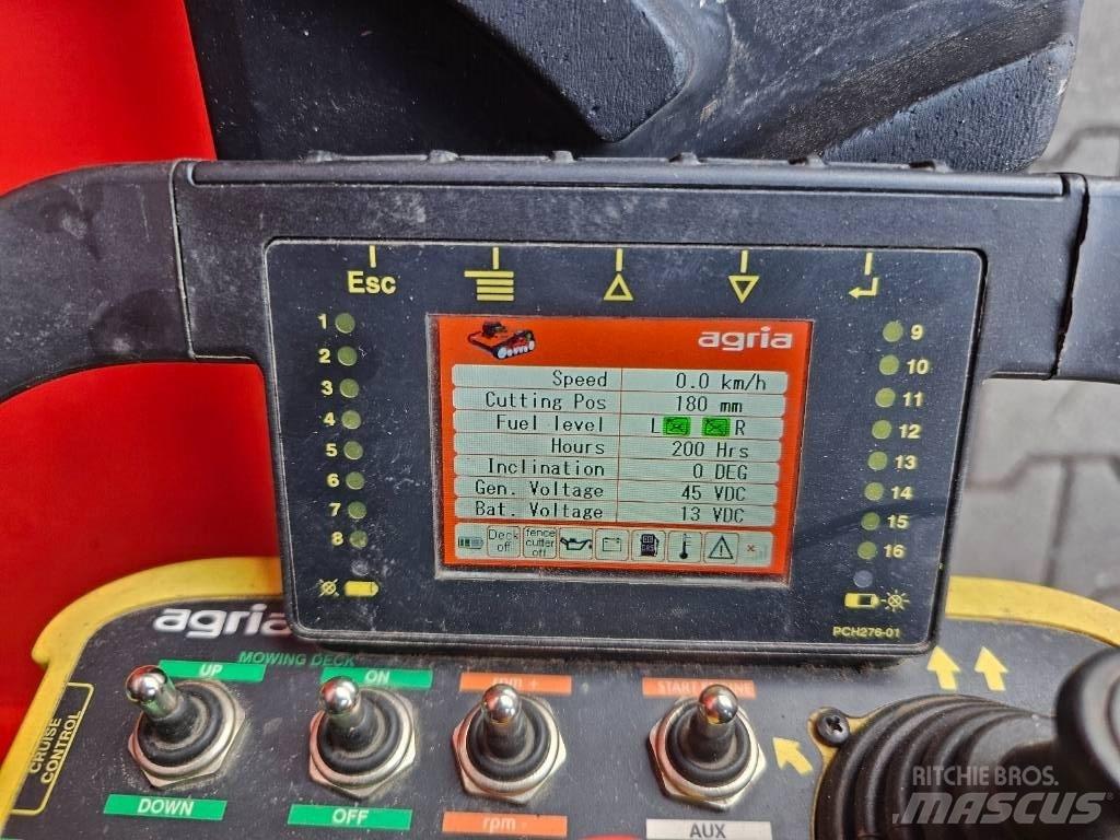 Agria 9600-112 裝載與牽引式割草機