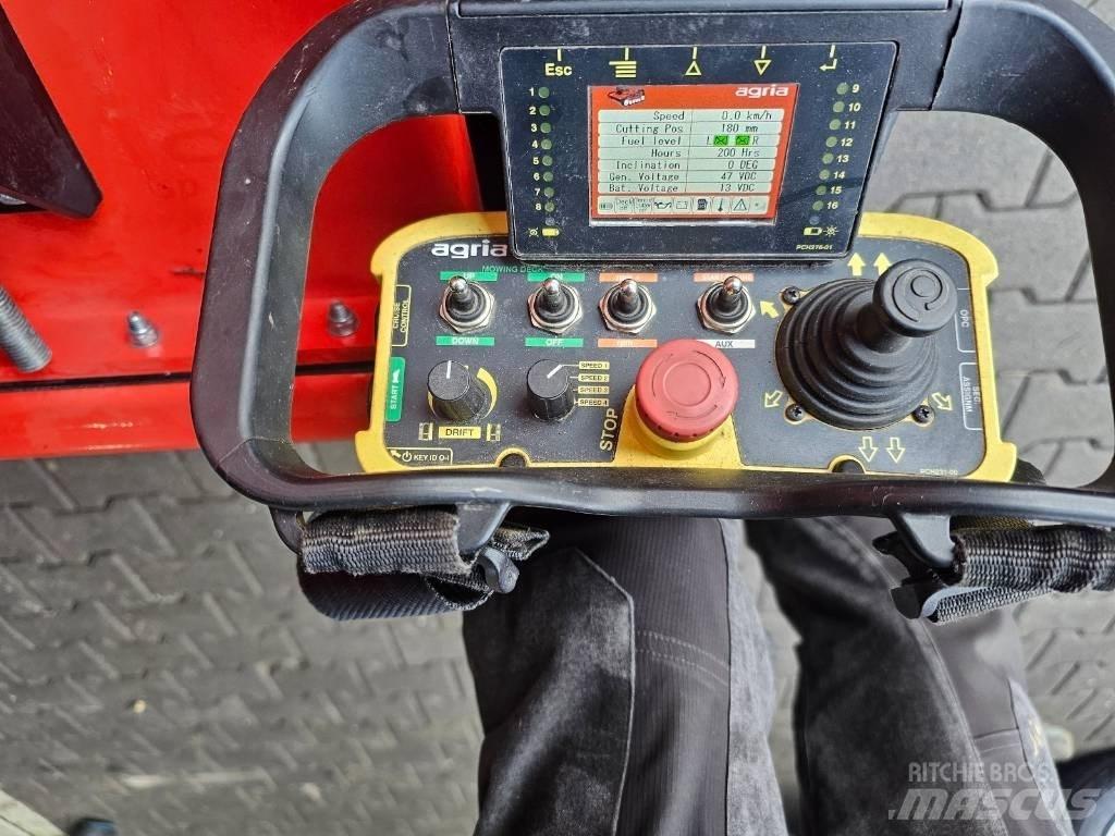 Agria 9600-112 裝載與牽引式割草機