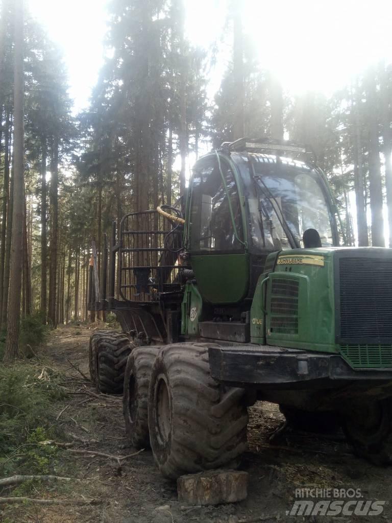 John Deere 1010 E 集運機
